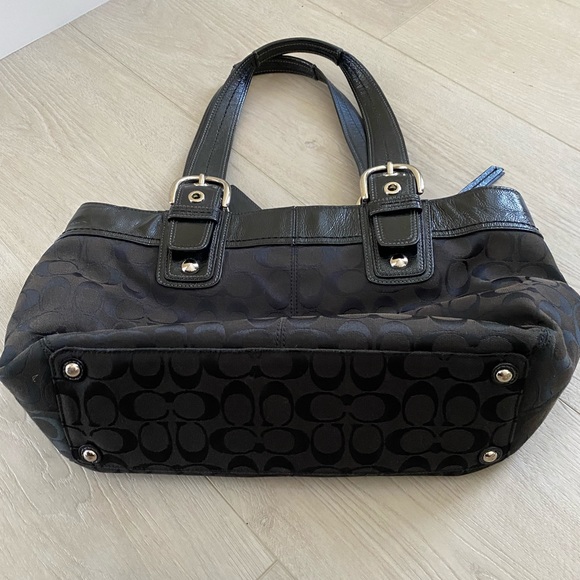 COACH Black Shoulder Bag - Picture 3 of 12